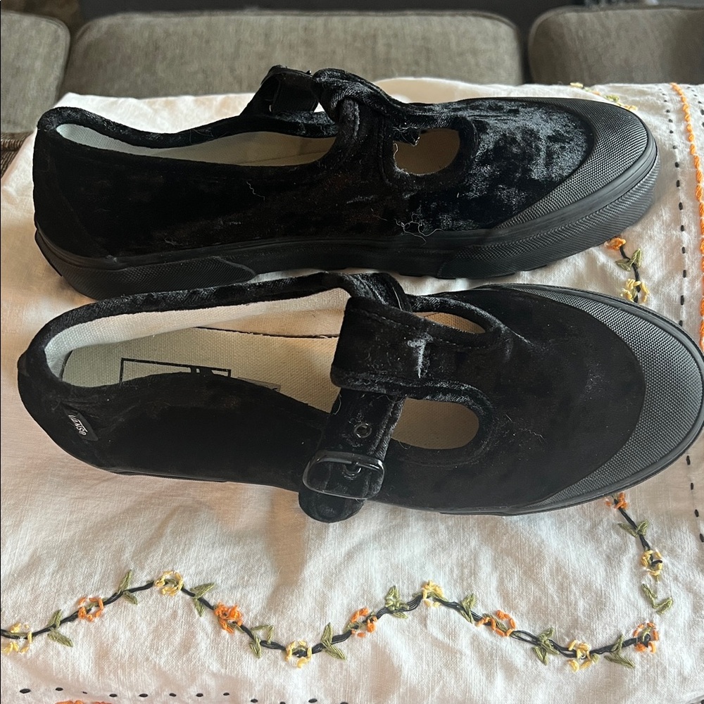 Vans velvet t strap shoes - Picture 2 of 6